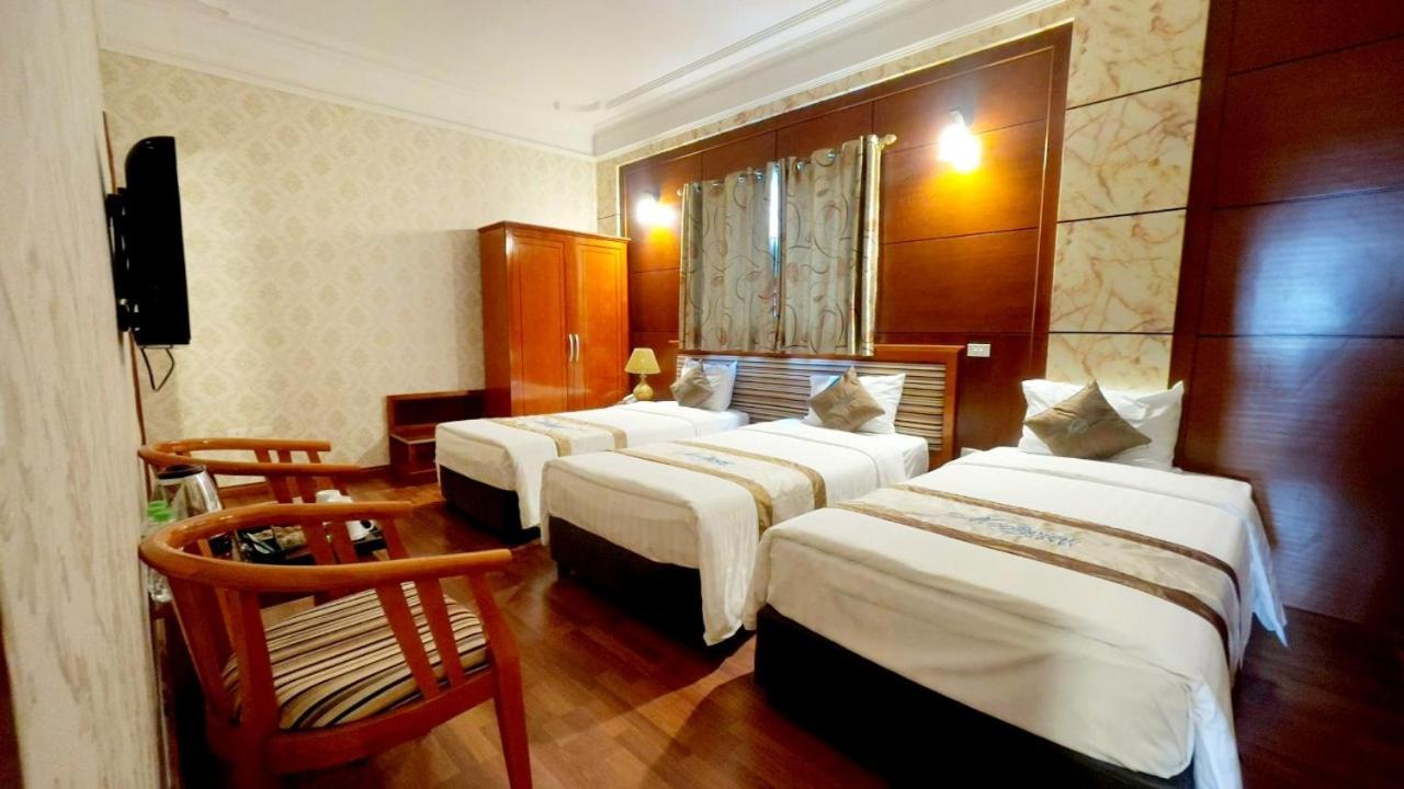 Moon View Hotel - 65 Cua Bac - By Bay Luxury ハノイ市 エクステリア 写真