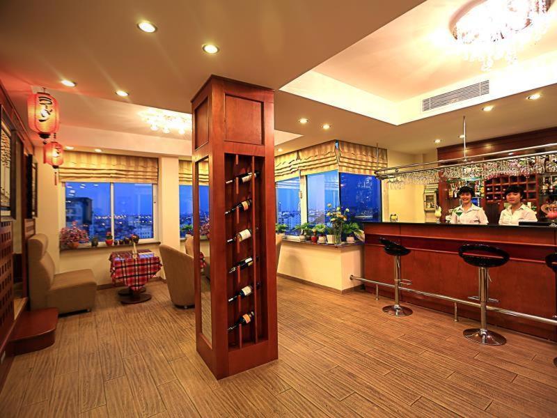 Moon View Hotel - 65 Cua Bac - By Bay Luxury ハノイ市 エクステリア 写真